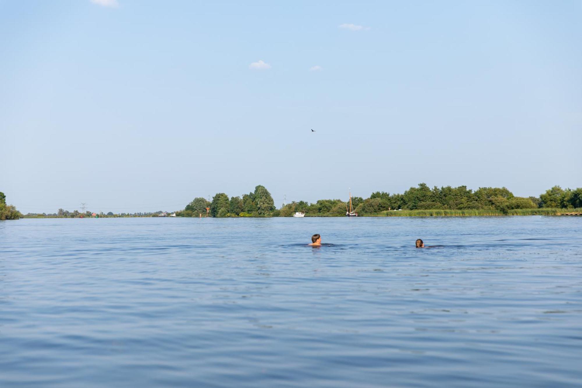 Waterpark Oan 'E Poel Bij Sneekermeer Терхерне Экстерьер фото
